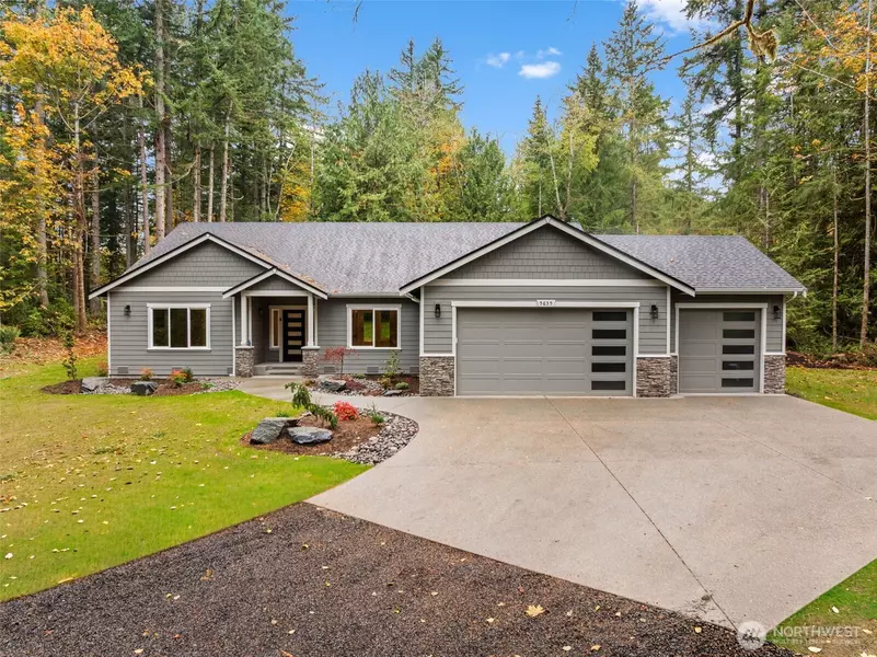5635 SE Aloha LN, Port Orchard, WA 98367