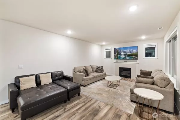 Puyallup, WA 98374,13426 183rd ST E