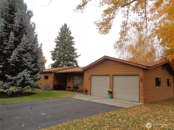 319 Oak ST, Omak, WA 98841