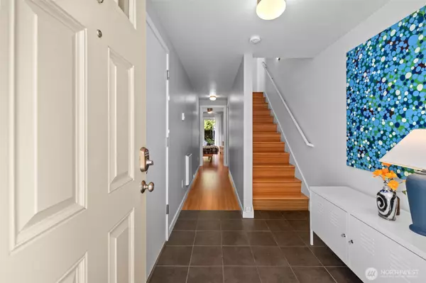 Seattle, WA 98106,2522 SW Trenton ST