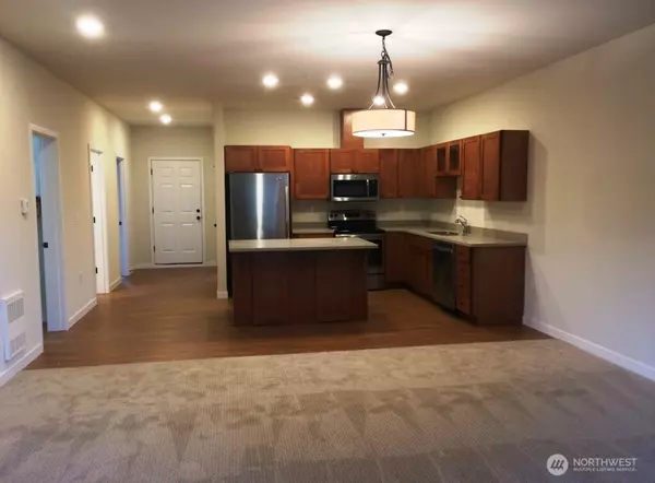 Snohomish, WA 98290,502 First ST #206