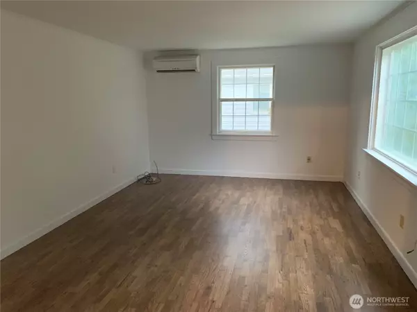 Burien, WA 98168,12811 10th AVE S