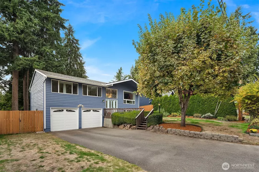 9625 164th AVE NE, Redmond, WA 98052