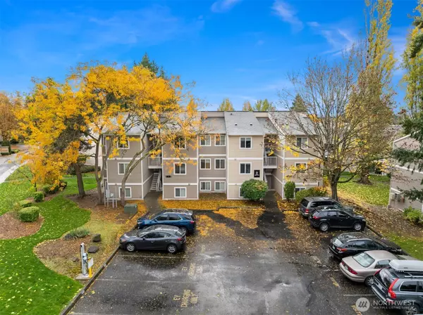 Kirkland, WA 98034,12435 NE 131st CT #D202