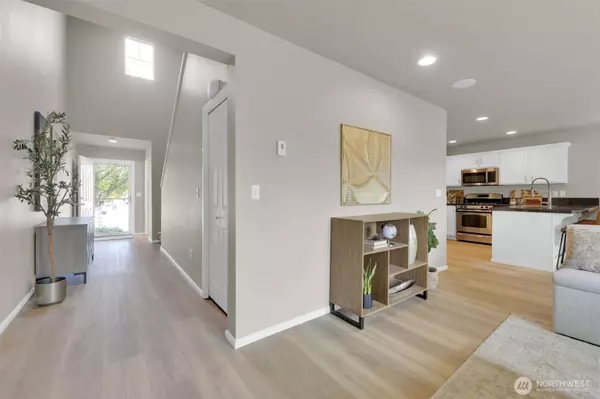 Everett, WA 98208,14119 5th PL W