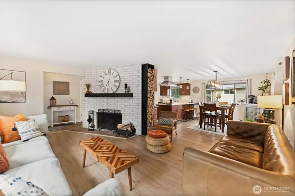 Renton, WA 98059,14408 141st PL SE