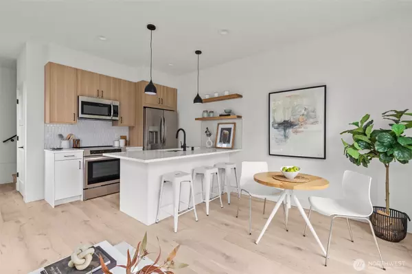 Seattle, WA 98136,8405 42nd AVE SW