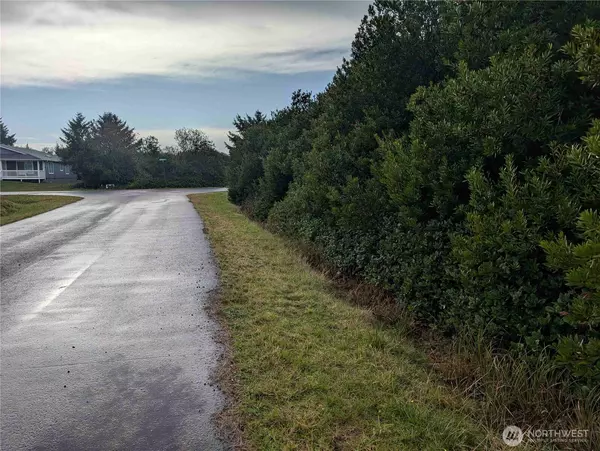 430 -446 Salina Cruz AVE, Ocean Shores, WA 98569