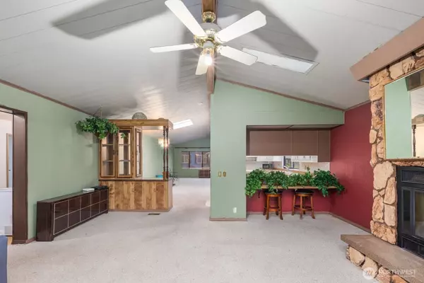 Auburn, WA 98002,3611 I ST NE #76