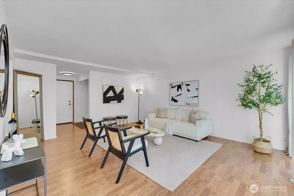 Seattle, WA 98119,654 W Olympic PL #101