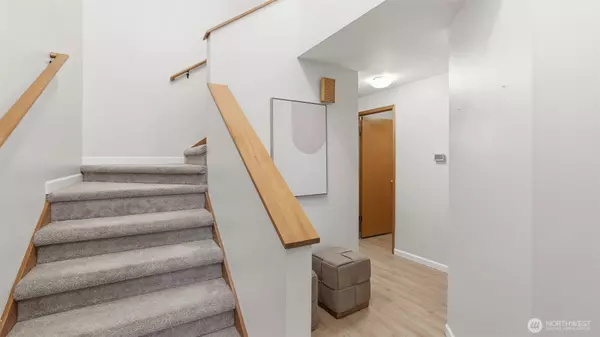 Kent, WA 98030,9812 S 247th CT