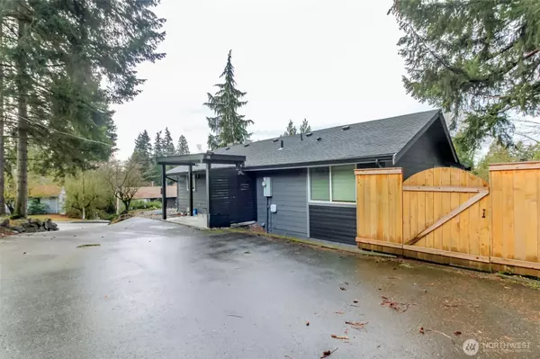 Renton, WA 98056,2000 NE 27th ST