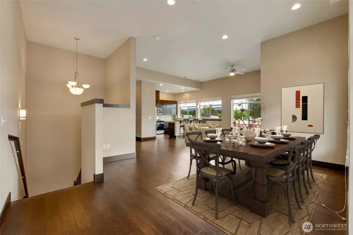 Renton, WA 98056,4020 NE 3rd PL