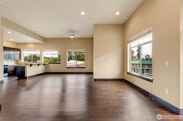 Renton, WA 98056,4020 NE 3rd PL