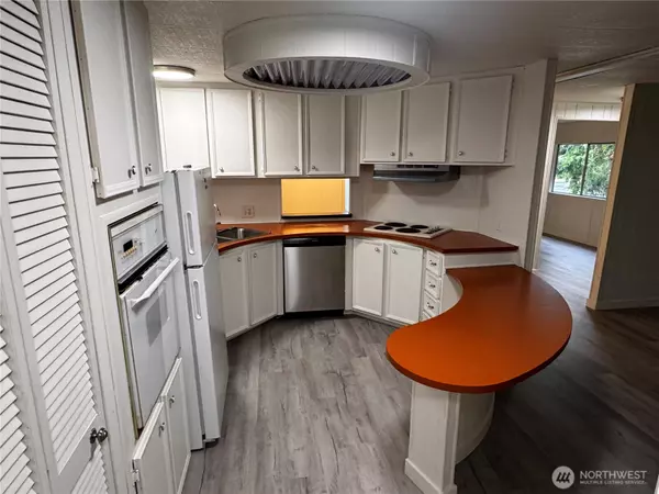 Everett, WA 98204,815 124th ST SW #1