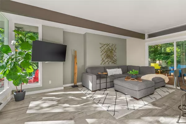 Lakewood, WA 98498,486 Lake Louise DR SW