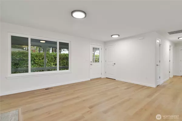 Shoreline, WA 98155,120 NE 166th ST