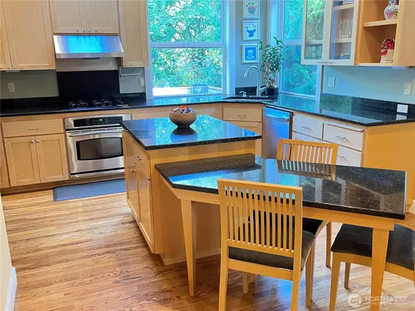 Mercer Island, WA 98040,4518 91st AVE SE