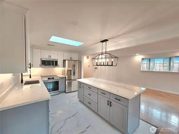 Tacoma, WA 98407,4635 N Defiance ST