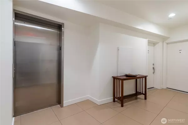 Seattle, WA 98102,2731 Boylston AVE E #300