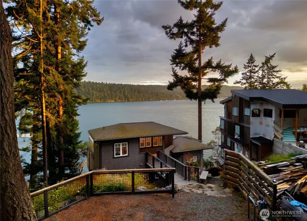 Anacortes, WA 98221,15833 Yokeko DR