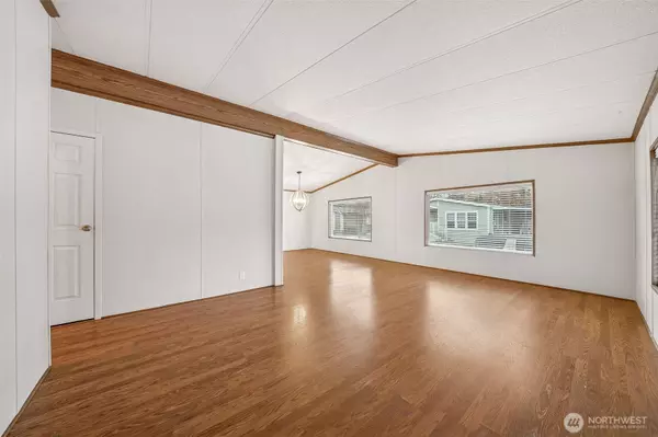 Enumclaw, WA 98022,207 Noble Fir CIR