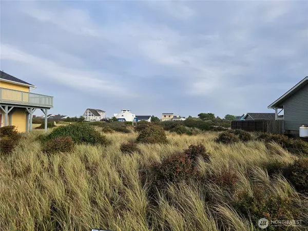 1344 N Jetty AVE SW, Ocean Shores, WA 98569