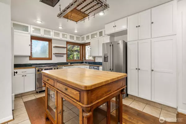 Enumclaw, WA 98022,46709 284th AVE SE