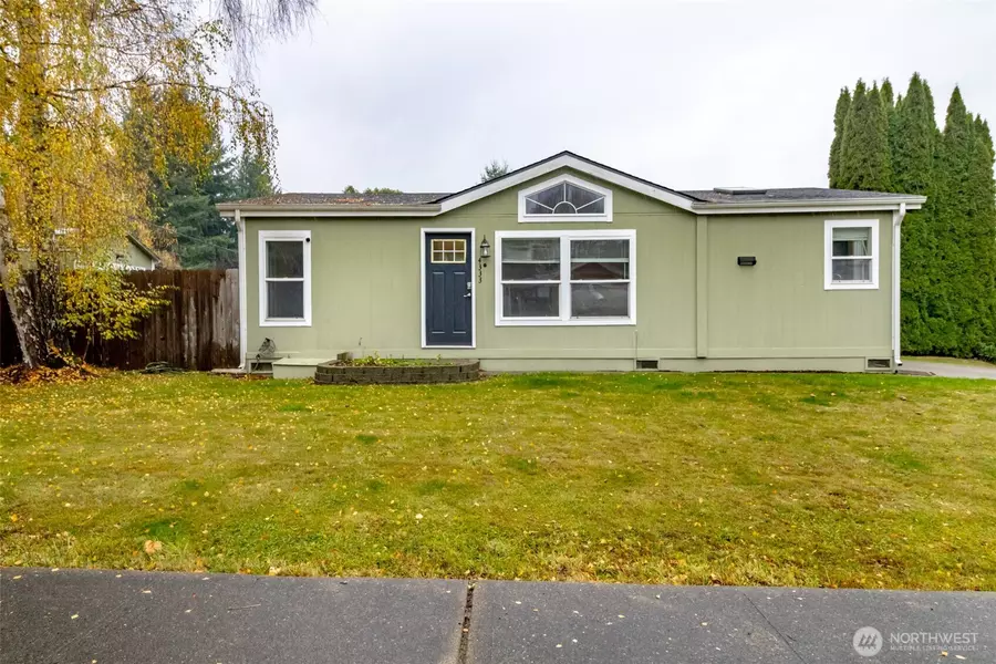 4333 Lakeview Ct SE, Lacey, WA 98503
