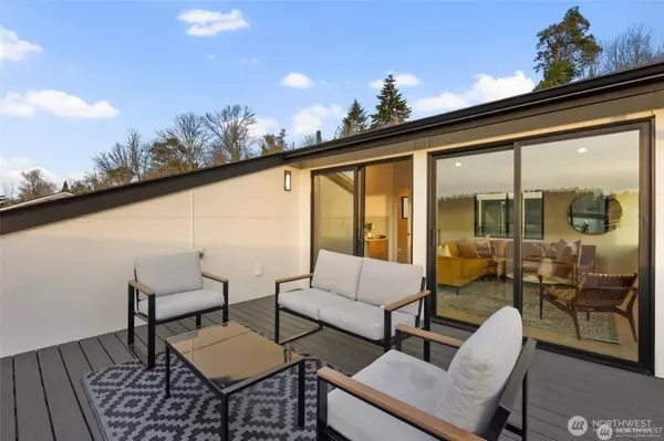 Seattle, WA 98106,5256 23rd AVE SW