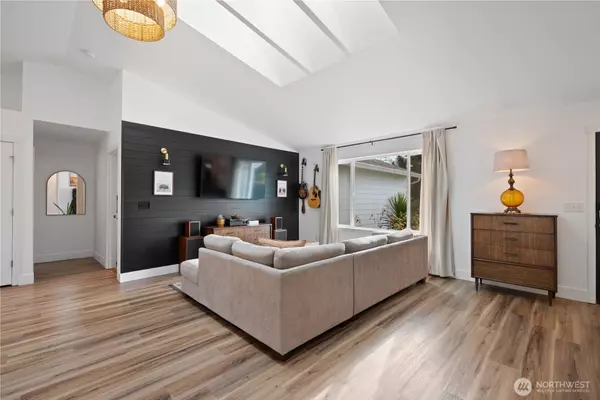 Longview, WA 98632,940 Stella RD