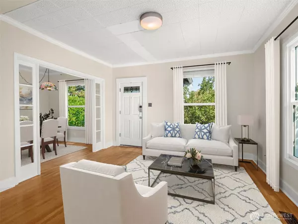 Seattle, WA 98118,5115 S Mayflower ST