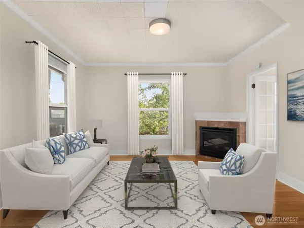 Seattle, WA 98118,5115 S Mayflower ST