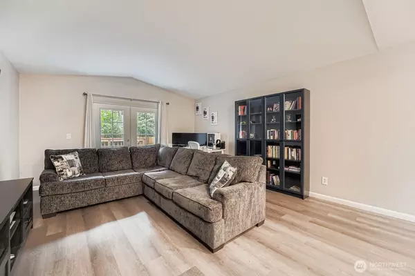 Lakewood, WA 98499,6348 Lake AVE SW