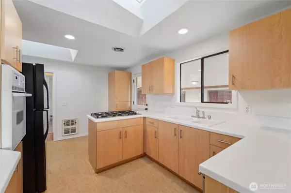 Kirkland, WA 98033,1014 4th ST W