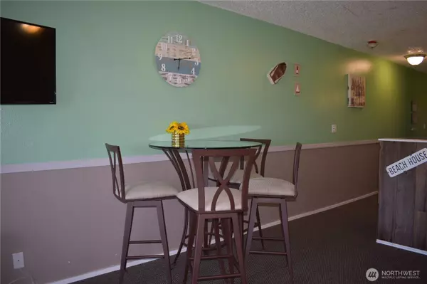 Long Beach, WA 98631,304 14th ST NW #109