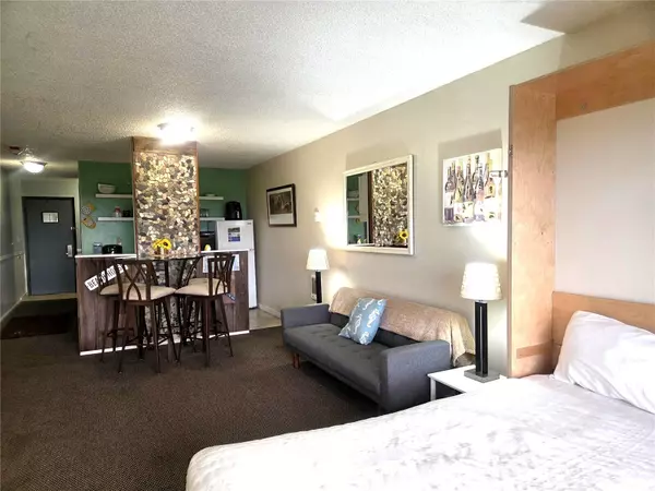 Long Beach, WA 98631,304 14th ST NW #109