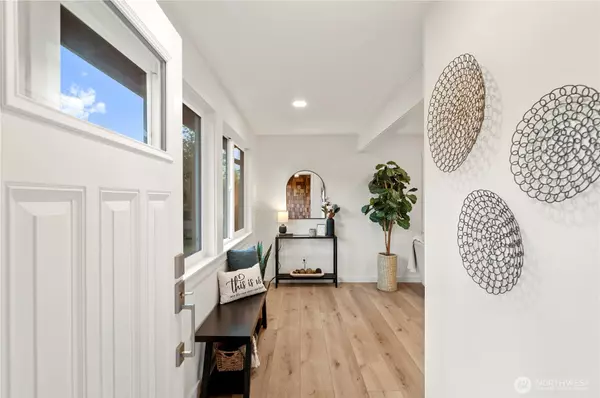 Stanwood, WA 98292,20909 Frank Waters RD