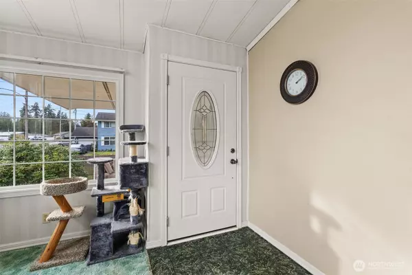 Elma, WA 98541,1622 W Young ST