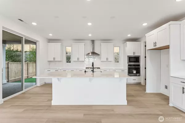 Silverdale, WA 98383,10668 Treasure DR NW #109