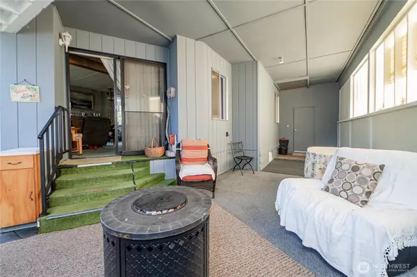 Blaine, WA 98230,8370 Harborview RD #15