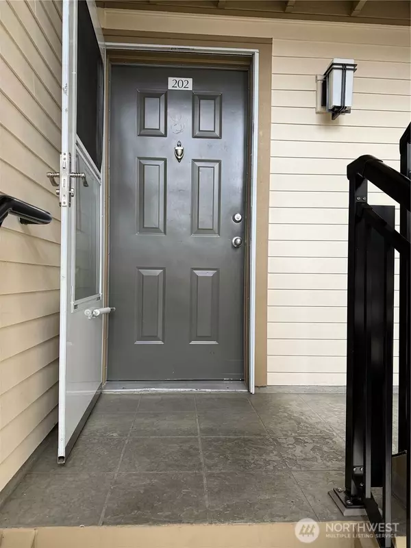 Tacoma, WA 98407,3008 N Narrows DR #C202