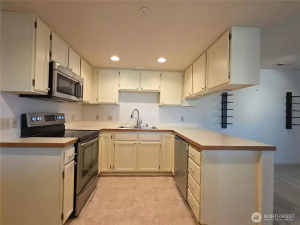 Issaquah, WA 98029,3935 226th PL SE #313