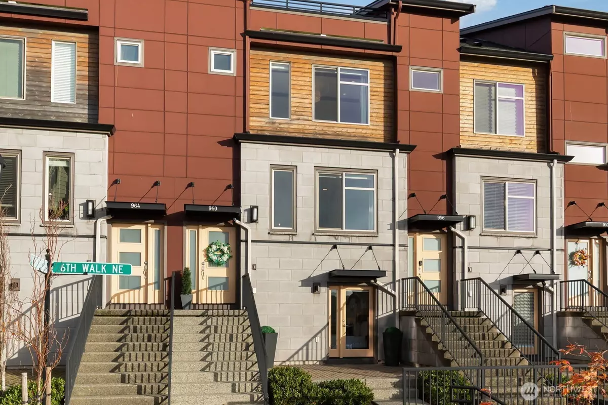 Issaquah, WA 98029,960 6th Walk NE