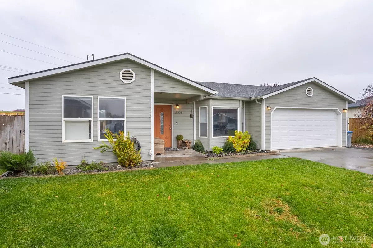 Moses Lake, WA 98837,2225 Claremont CT