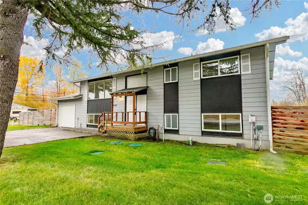 Tacoma, WA 98446,4124 128th ST E