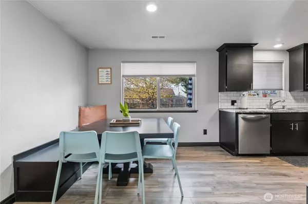 Enumclaw, WA 98022,2942 Sun Mountain DR