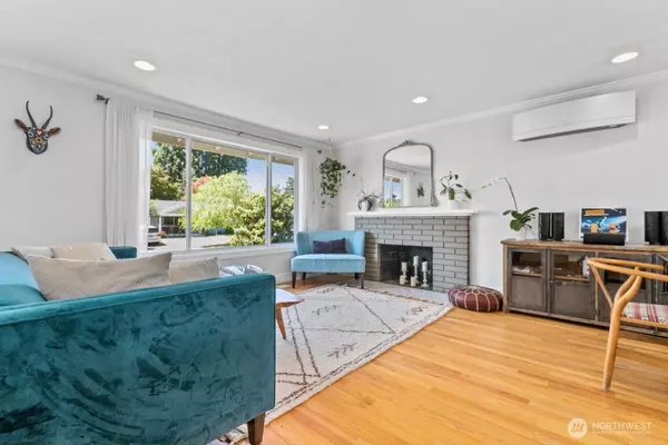 Seattle, WA 98126,9032 34th AVE SW