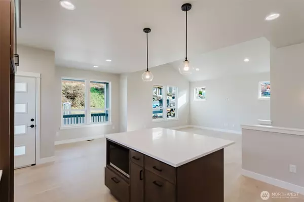 Bellingham, WA 98226,4417 Blackstone WAY