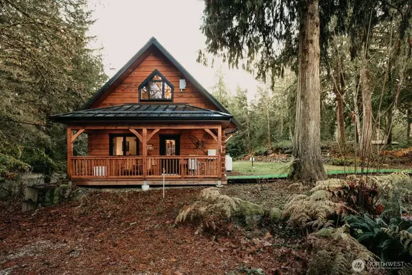 Glacier, WA 98244,15033 Welcome RD